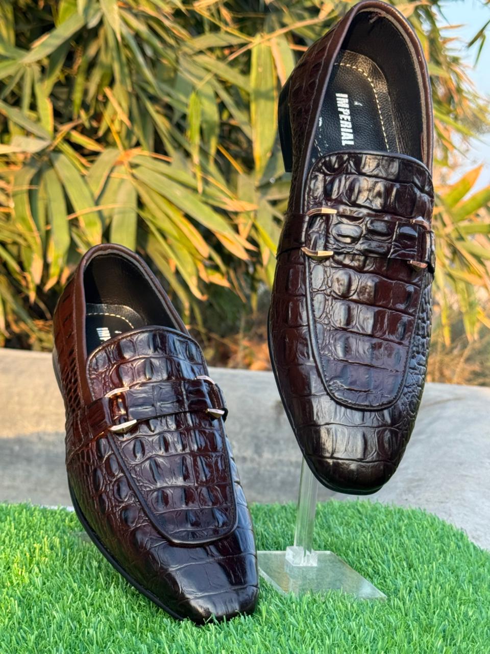 Men’s Brown Textured Leather Loafers – Luxury Crocodile Pattern Formal Slip-On Shoes