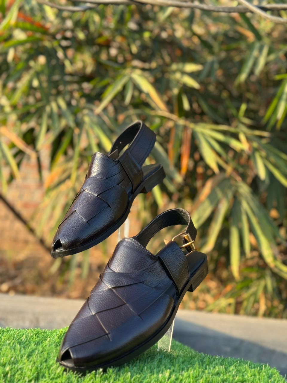 Premium Brown Leather Peshawari Sandals for Men – Handcrafted Traditional Chappal with Buckle Strap